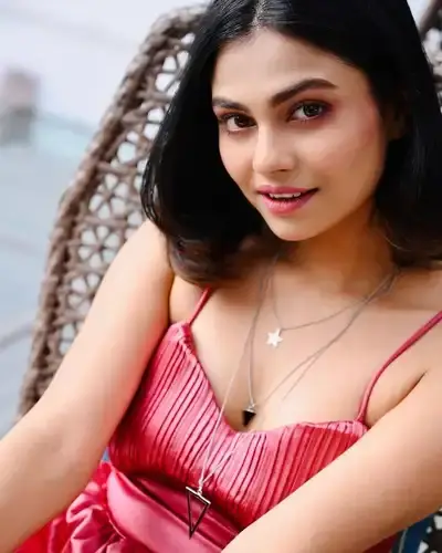Escort Service Shi-Yomi